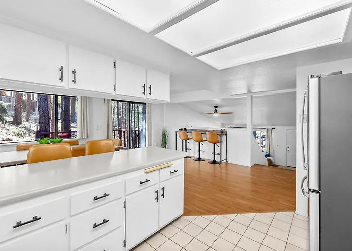Pet Friendly Retreat In The Pines Minutes From Downtown Villa *