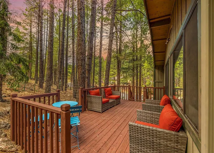 Villa Pet Friendly Retreat In The Pines Minutes From Downtown