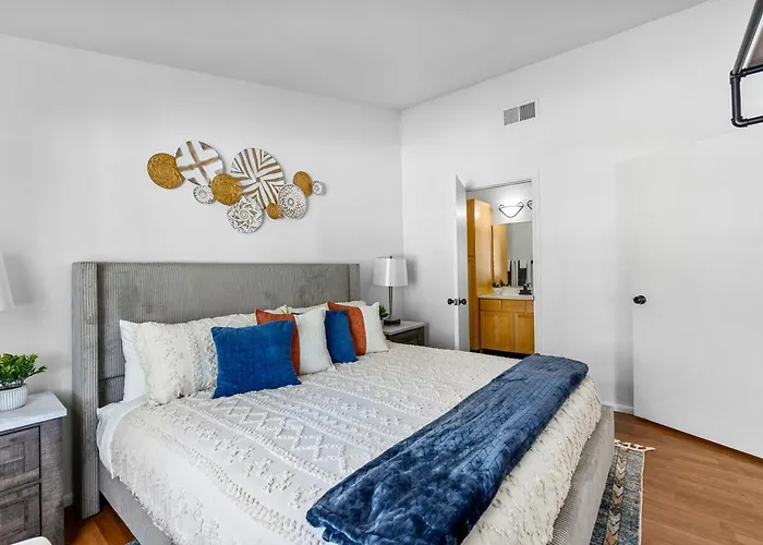 Pet Friendly Retreat In The Pines Minutes From Downtown Villa *